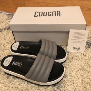 Cougar Prato Platform Slides Size 6 - NEW IN BOX